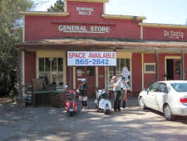 General Store.jpg (150925 byte)